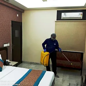 https://hotel-sundeep-inn.hotelsdelhi.org