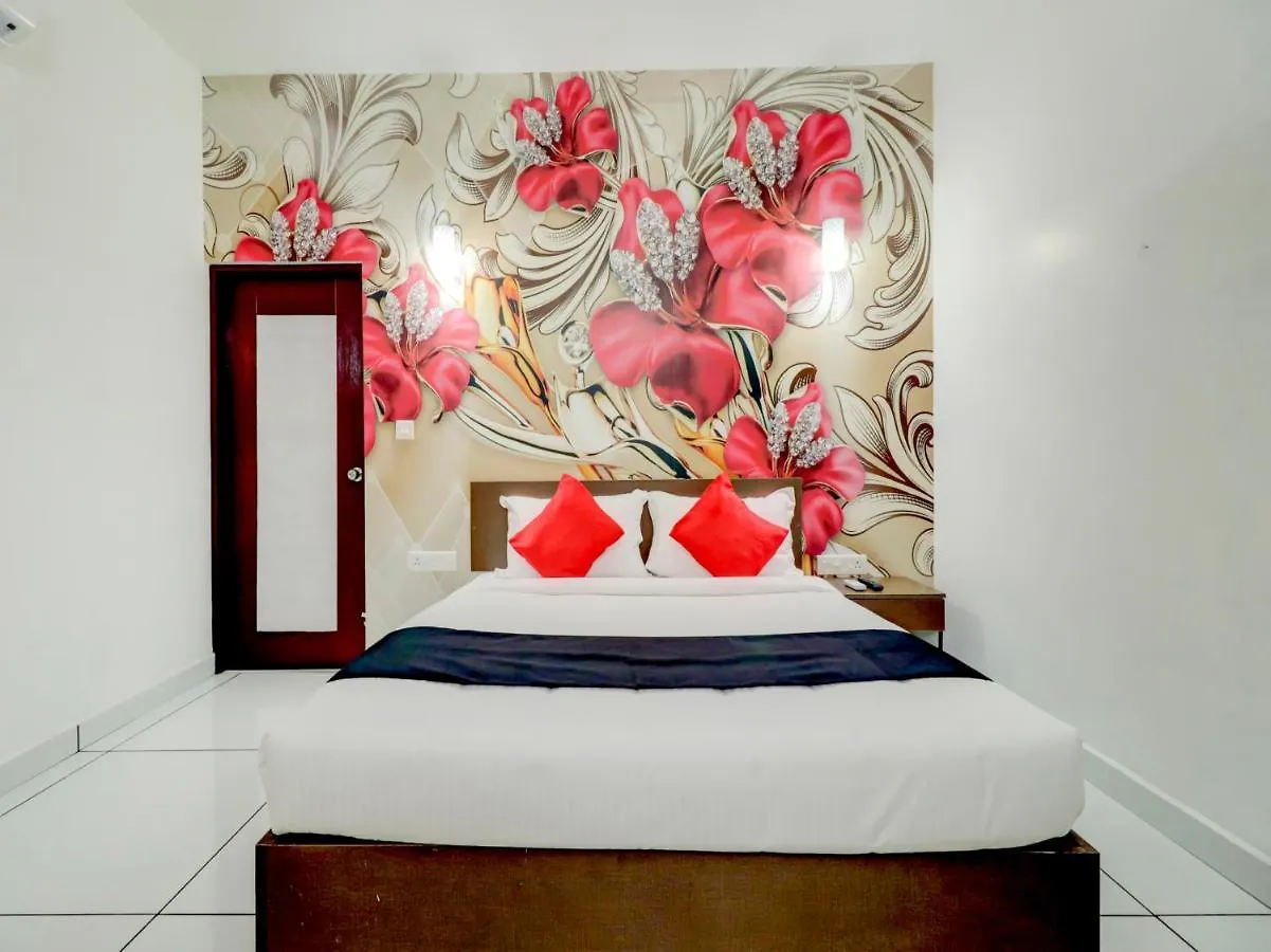 **  D-Green Hotels Kochi Indie
